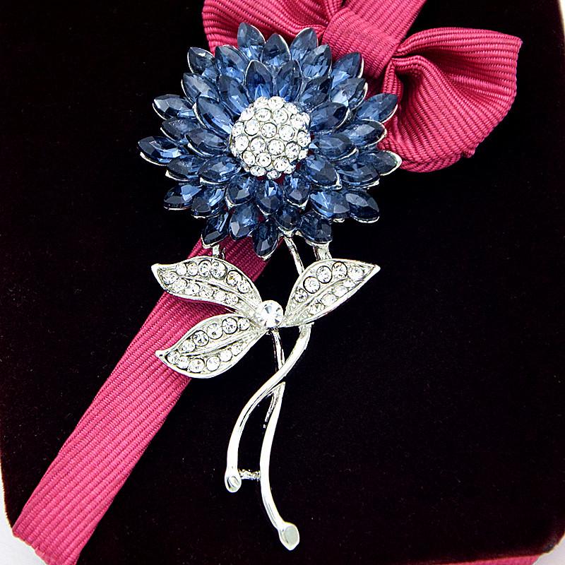 Korean Style High-End Sunflower Rhinestone Brooch Corsage - Fashionable and Hot Selling