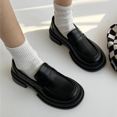 Zapatos pequeños de cuero japoneses para mujer 2025 primavera nuevos estilo británico mocasines de plataforma negros zapatos de suela gruesa retro uniforme jk