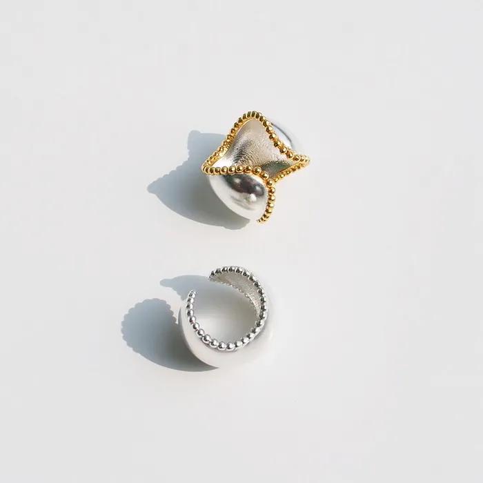 Roman earcuff