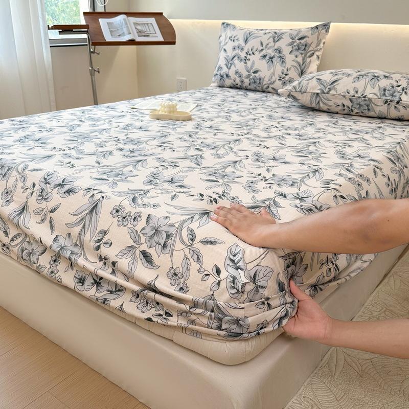 Простыня с эластичным мытым хлопковым голубым цветочным принтом — фото 25