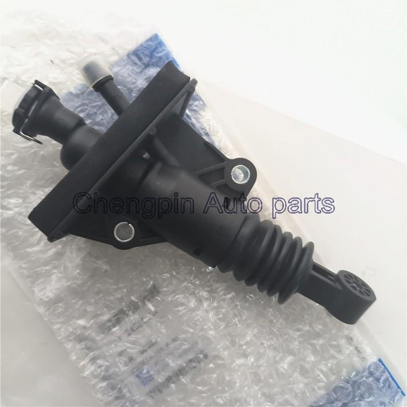 Automotive Parts Clutch Master Cylinder OEM 24110003 24585304 25204558 For Chevrolet ONIX TRACKER