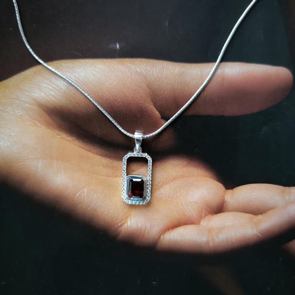 Серебряная подвеска с гранатом 1.588ct (2204022)