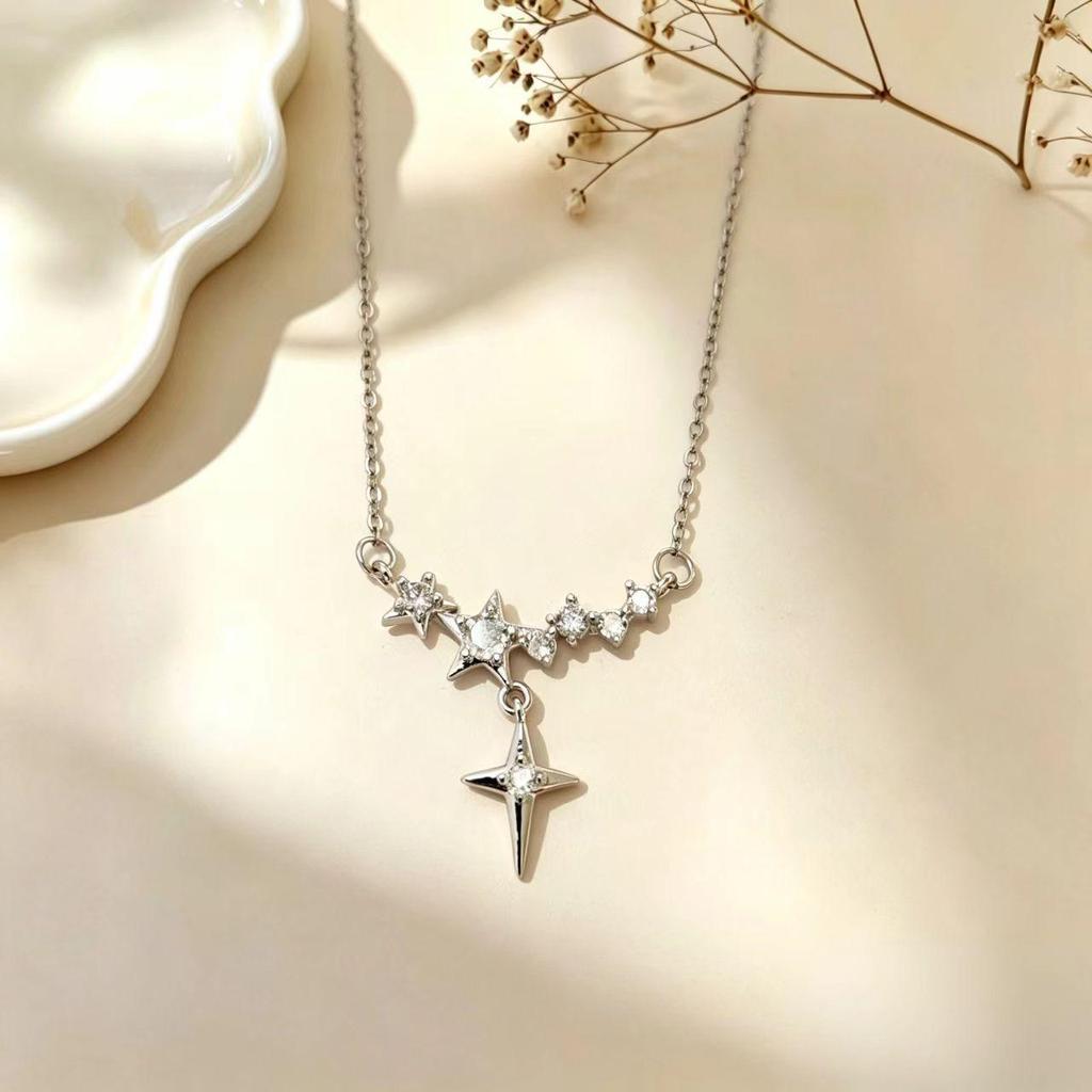 Elegant Cat Pendant Necklace: Fresh Design with Micro-Set Zircons for Women - Light Luxury & High-End Feel; Perfect Clavicle Chain Accessory.
