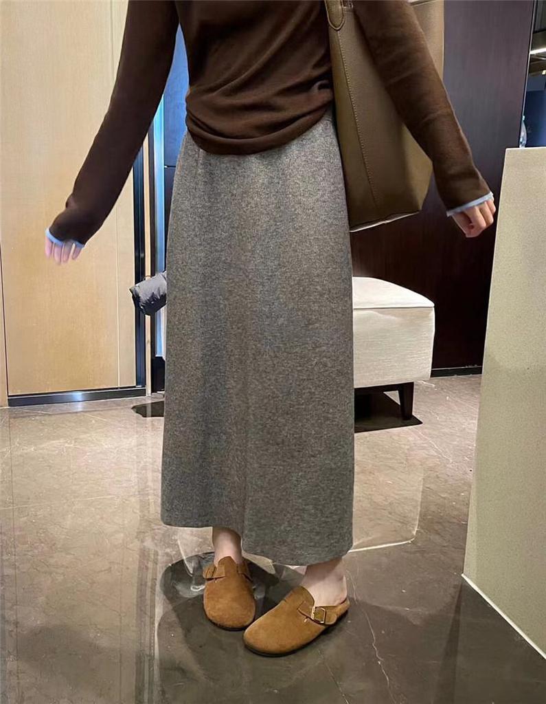 Elegant High-Waisted A-Line Knit Skirt with Slit for Women - Thickened, Bodycon Fit for Autumn and Winter