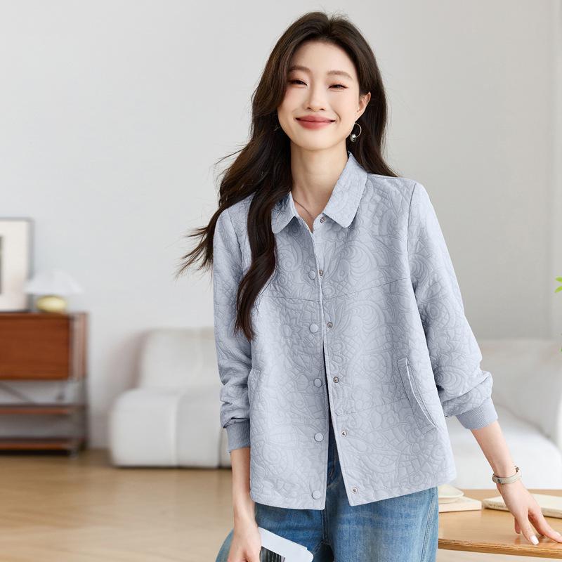 Mom's Chic Lapel Short Coat for Women: Slim-Fit Petite Korean Style for Middle-Aged Spring & Autumn.