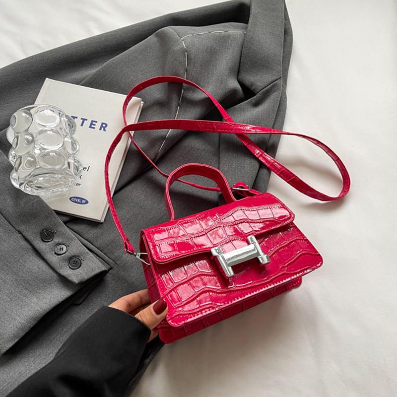 Trendy Chic Handbag For Women Stylish Crossbody Shoulder Bag With Chain Design красный