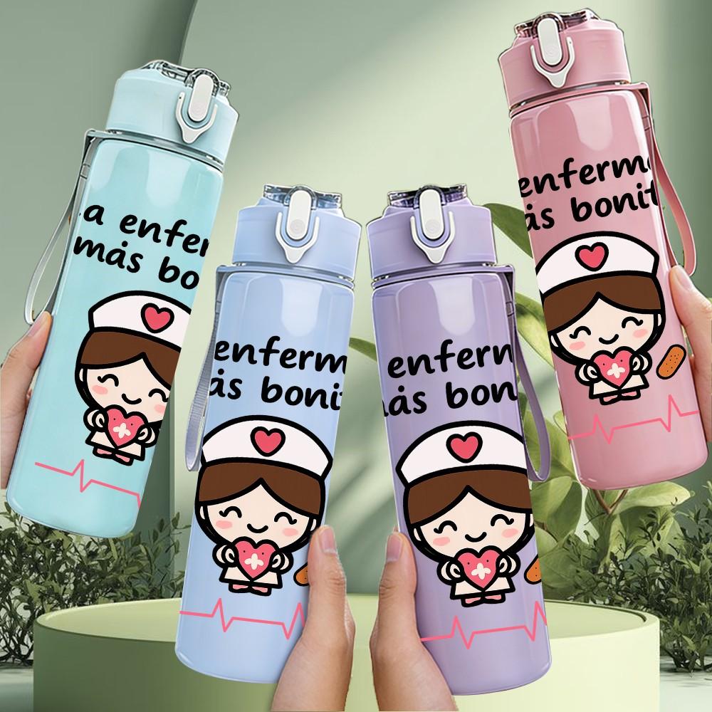 1PC La Enfermera Nurse Cartoon 750ml Color Plastic Sports Water Bottle Leakproof Flip Straw Lid Suitable for Sports Office Home Use