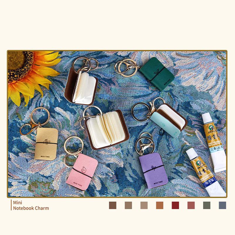 PU Nyckelring Mjukt Läder Mini Bärbar Dagbok Ryggsäcksberlock Anteckningsbok Litterär Stil Förvaringstillbehör