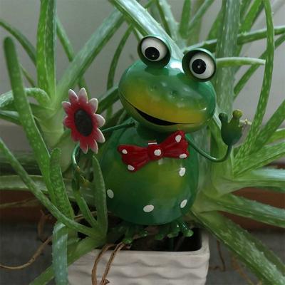 Garden Decor Metal Frog Statue Cute Creative 3D Frog Figurine Funny Art Animal Miniatures Sculpture Courtyard