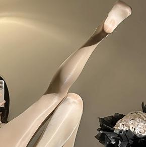 Sexy oily stockings women's black silk oily socks open-file mood uniform easy to tear taste temptation crotch-opening underwear
