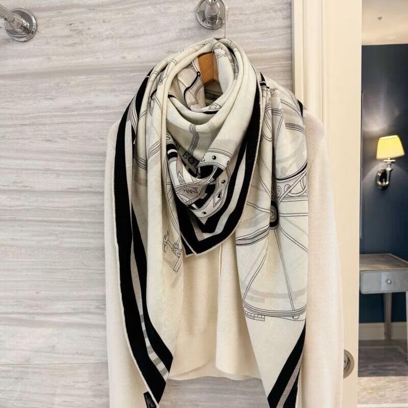 NINA SOLOR Silk Wool Square Scarf