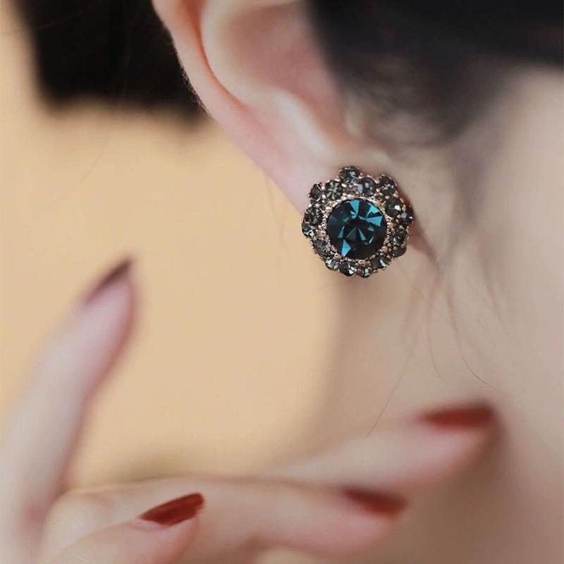 High-End Sapphire Vintage Ear Clips for Women, No Piercing, Autumn/Winter 2023