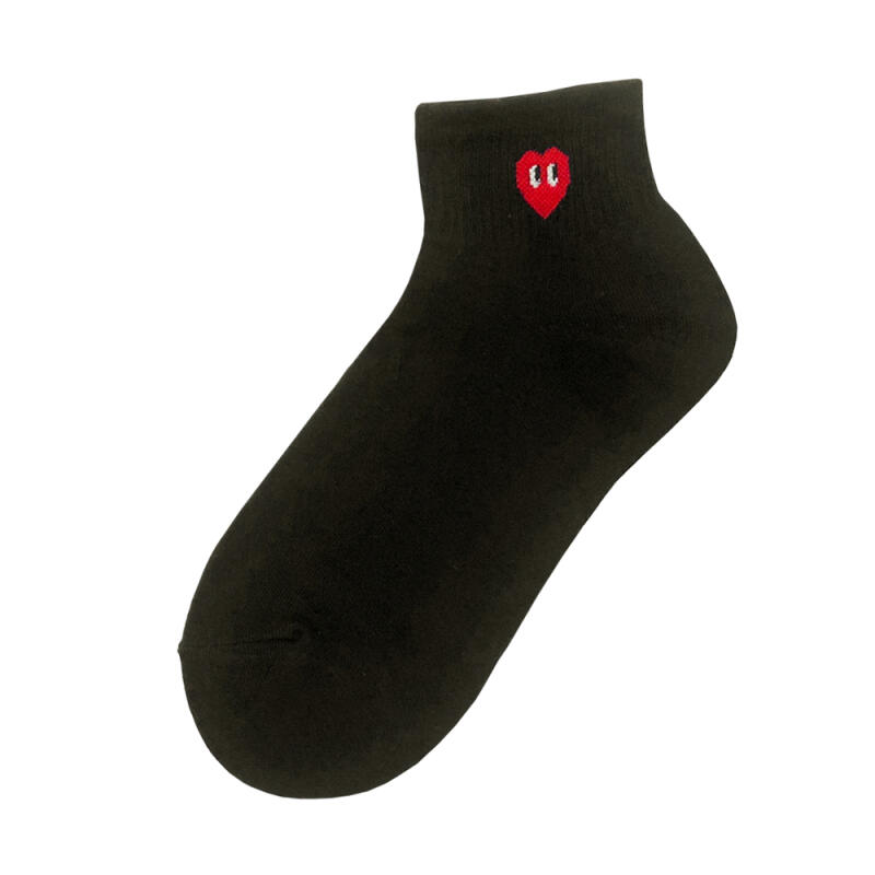 Choose 1 of 3 domestically produced women's petite heart mid-calf socks, daily cotton socks