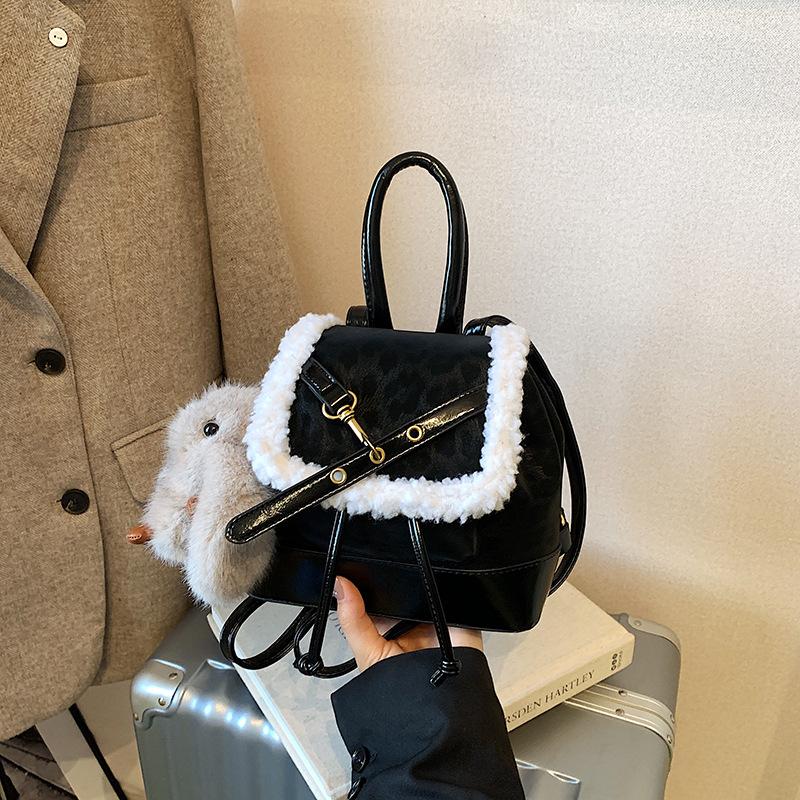 Schoolbag Retro Bucket Backpack Female Casual Niche Design Student Class School Bag Plush Fashion Lightweight Travel Backpack