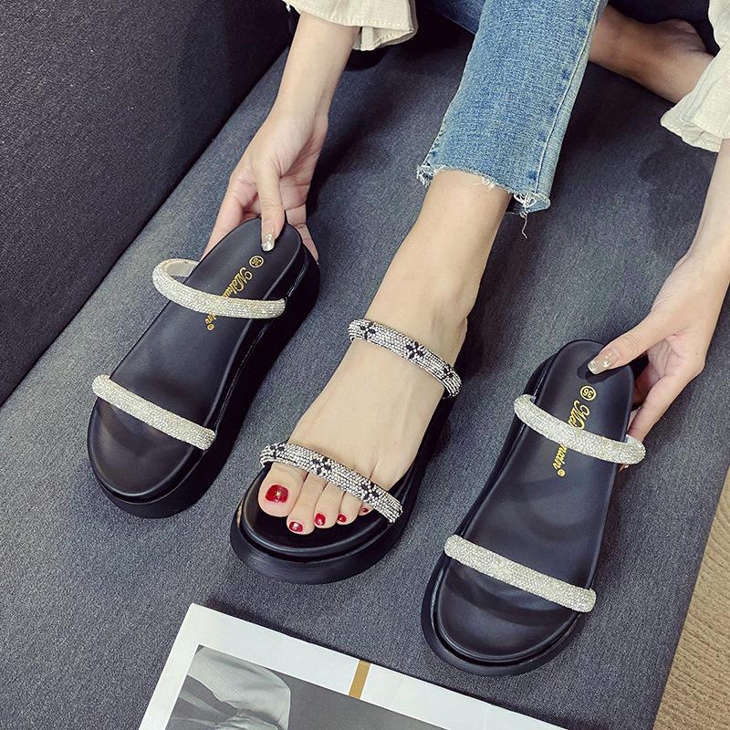 Customizable cool slippers women's summer wear 2025 new Internet celebrity fashion home seaside travel beach shoes