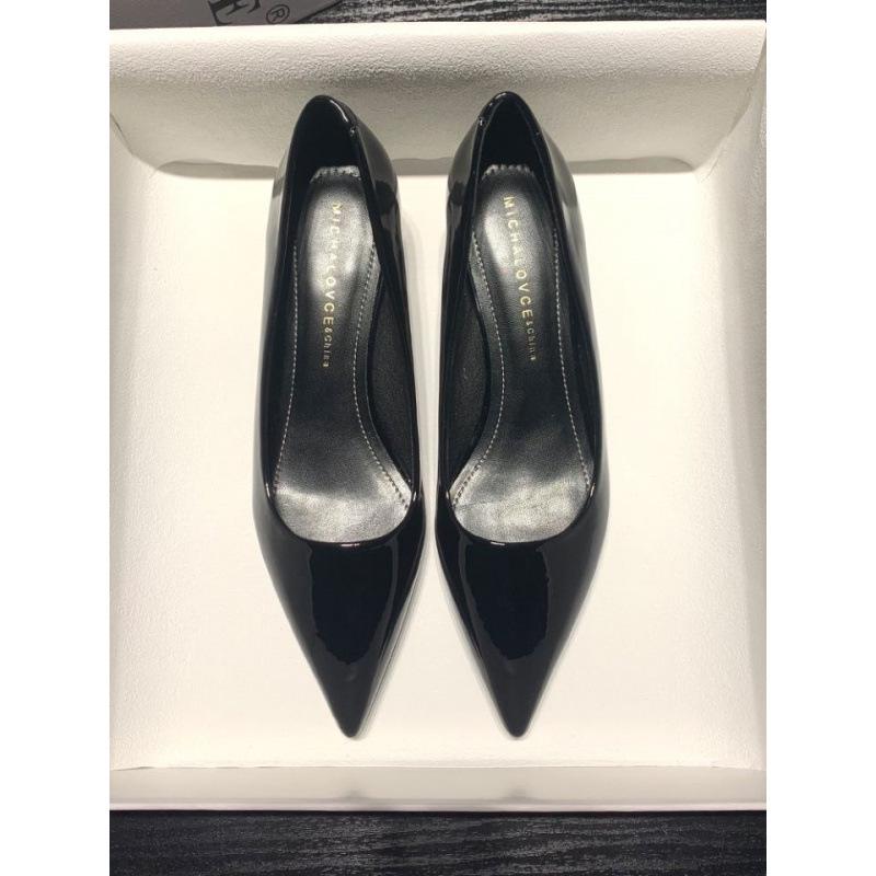 2025 Damen Schwarzes Lackleder Niedriger Absatz Spitzschuh Arbeitsschuhe - Vielseitiges & Schlichtes Design