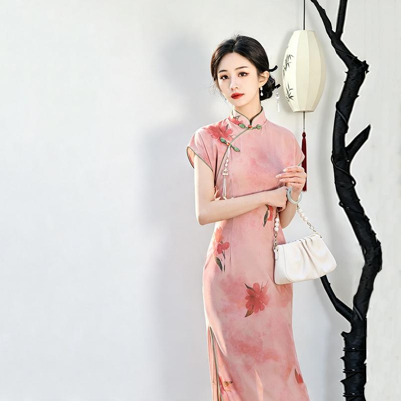 Pink with rotator sleeves, national style, new Chinese Suzhou long cheongsam, improved young women's high-end short sleeves, spring and summer