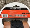 Maxxis REKON RACE Tubeless Faltbarer Mountainbike-Reifen, Gelbe Seitenwand, 27,5/29 x 2,25/2,35