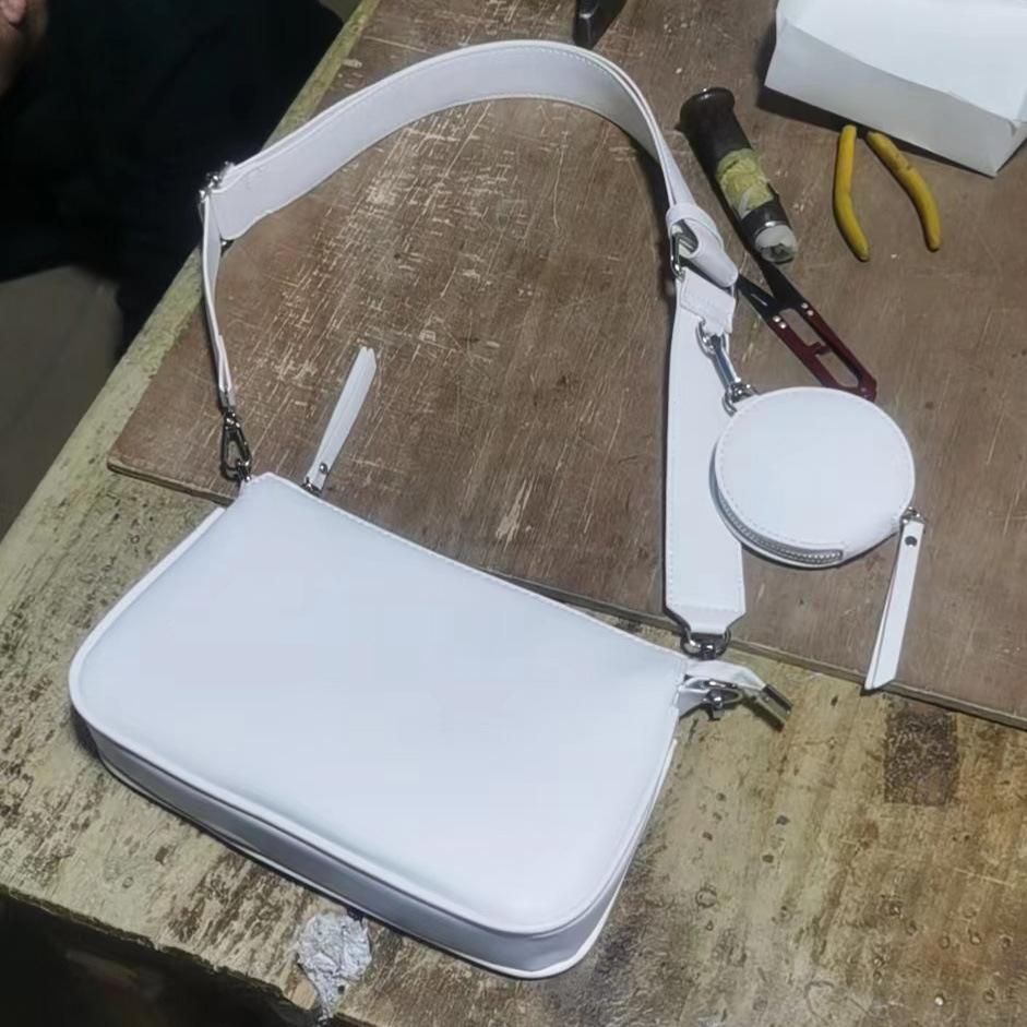 2023 Retro Korean-Style Versatile Crossbody Chain Bag for Women - Trendy Wide Band Shoulder Design