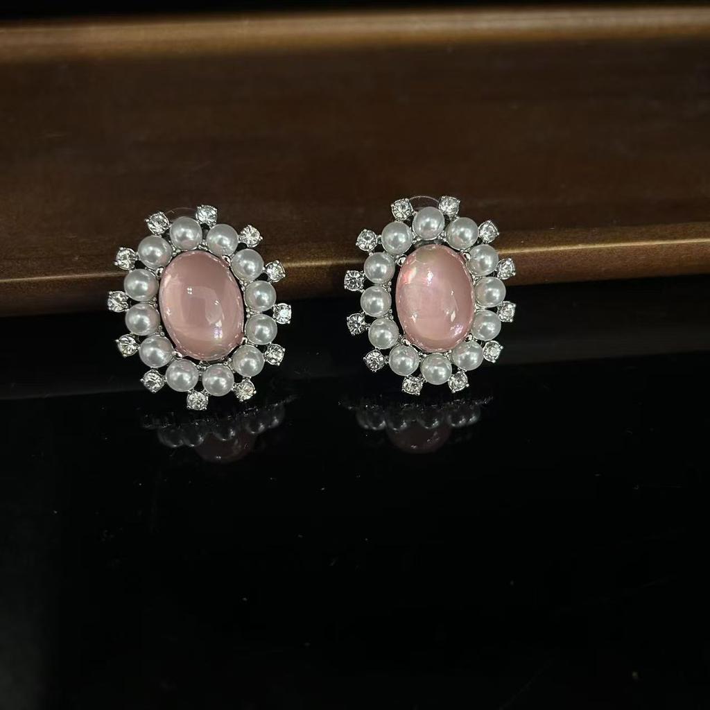 Mermaid Tears Symphony Oval Pearl Stud Earrings Fashion Elegance Temperament Earrings Light Luxury Premium Earrings