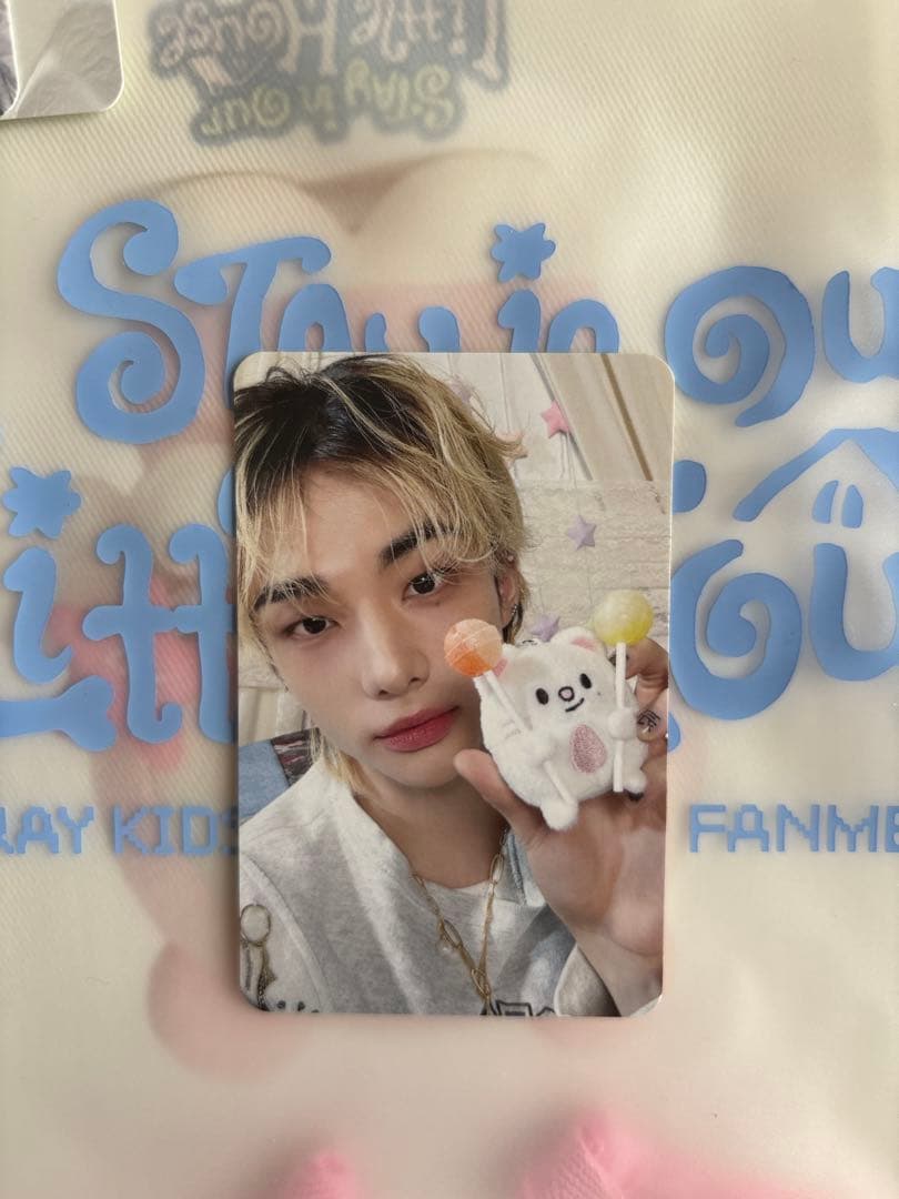 [USED] Stray Kids Hyunjin s limited edition photocard from the fan meeting in Korea on April 5th.