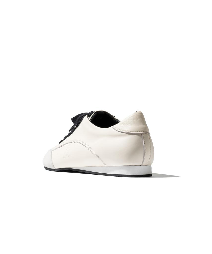 Aprilfor 505 Off-White Solid Marumaru Sneakers