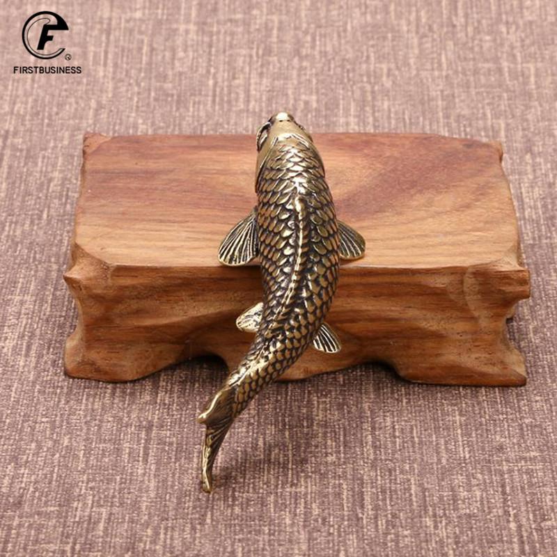 Masivní mosazné rybí figurky Miniatury Starožitné Feng Shui Stolní ozdoba Simulace řemesla Kapr Čaj Domácí Dekorace Domácí Dekorace