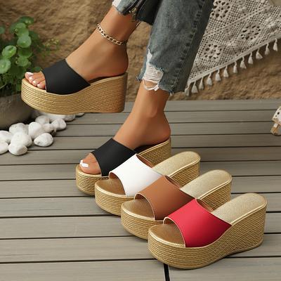 Chinelos Plataforma Moda Feminina 2025 Novas Sandálias de Verão Sandálias Romanas Moda Solado Casual Confortável Sapatos de Praia Chinelos Femininos