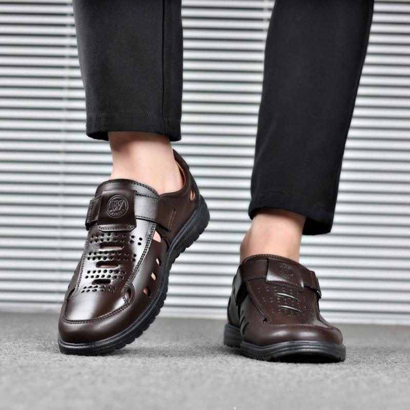 Fashion 2024 Summer Men's Sandals Hollow Leather Shoes for Men Fashion Breathable Business Shoes Hole Men's Sneakers Classic Dad Sandals