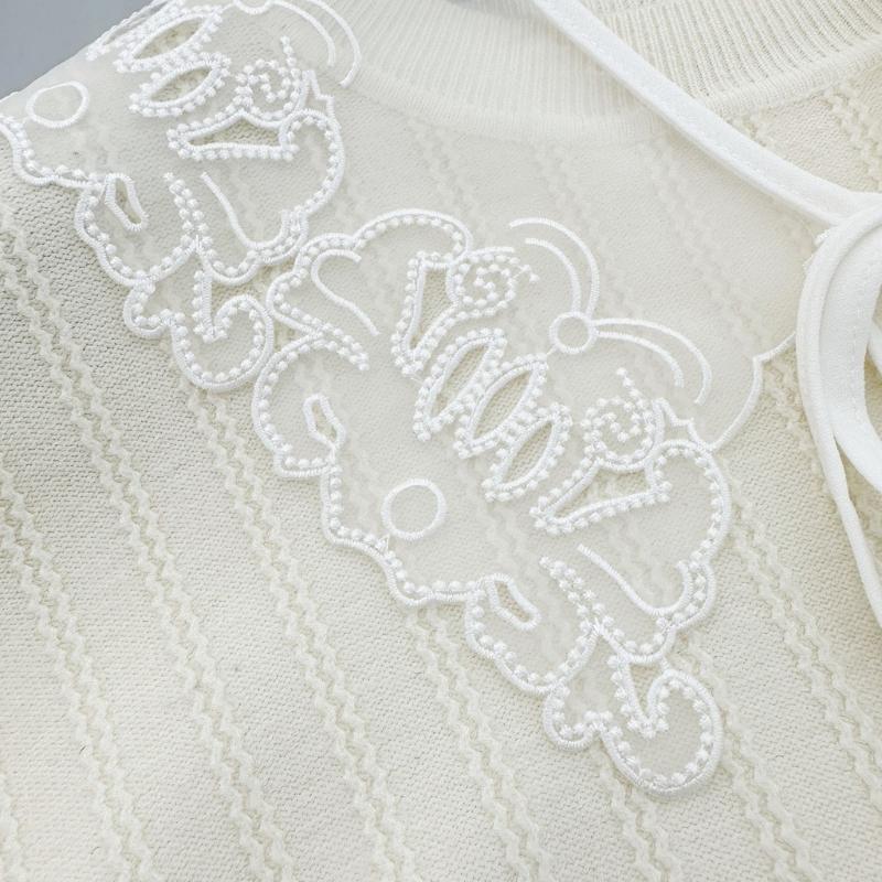 Elegant Detachable Lace Collar Spread Lapel Floral Design Decorative Accessory for Dresses and Blouses