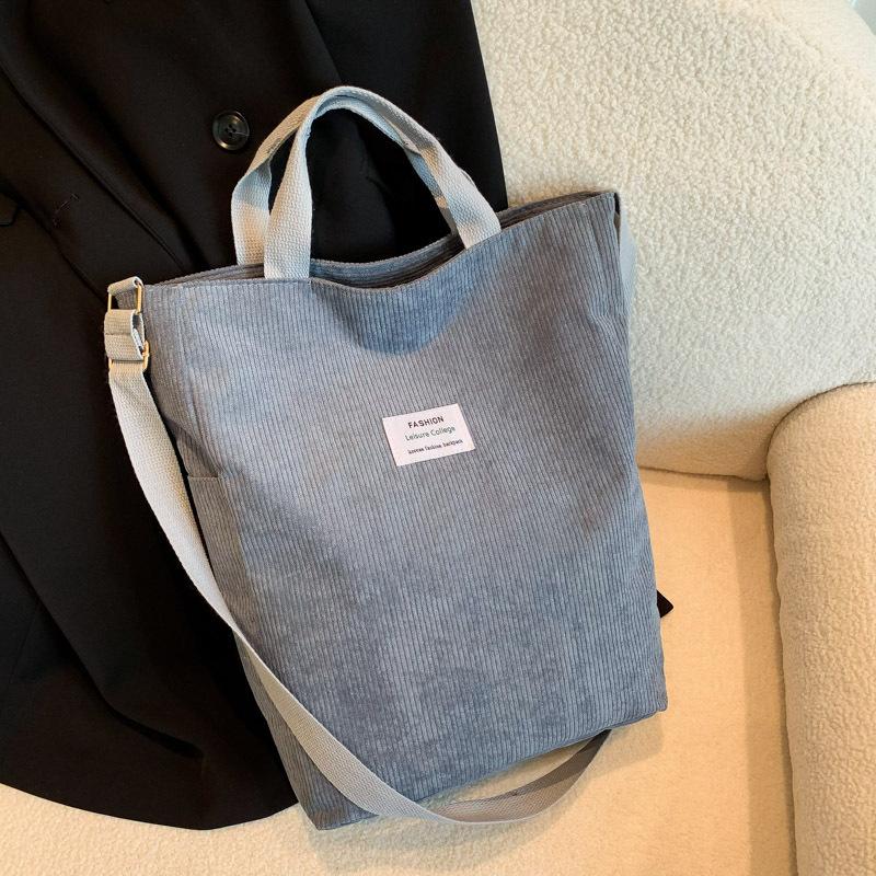 

Вельветовая сумка большой емкости 2024 года, новая модная свежая простая бархатная литературная и досуговая студенческая сумка на одно плечо для женщин