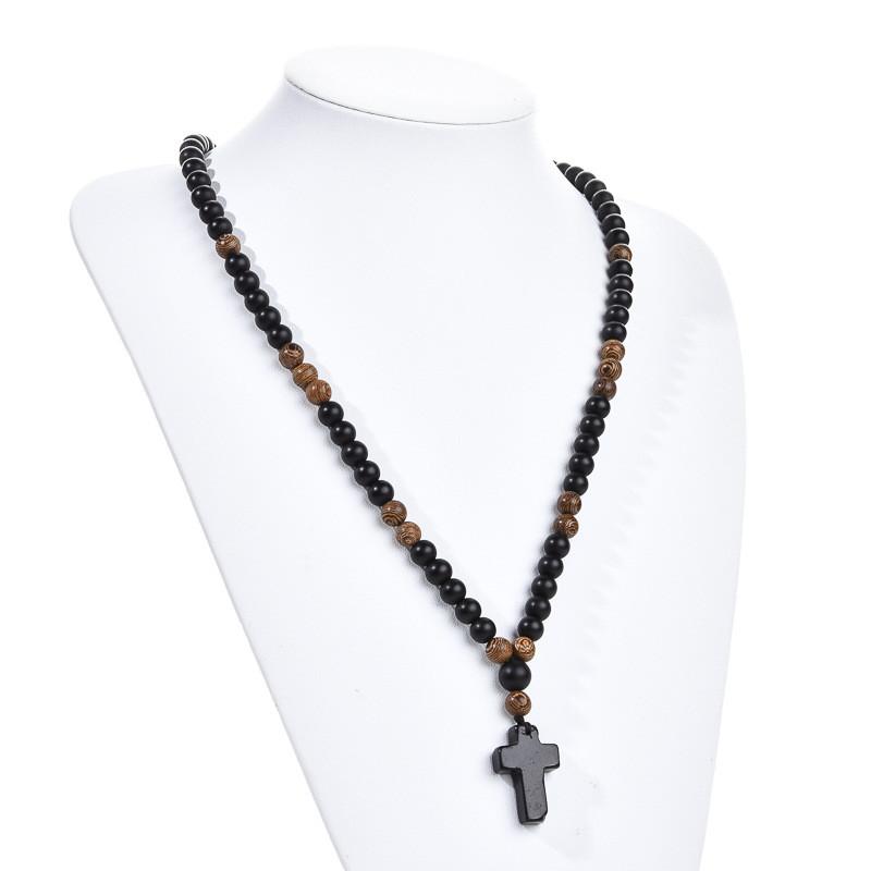 Handgefertigte schwarze Onyx-Kreuz-Halskette für Männer mit geometrischem Design und Perlenkette