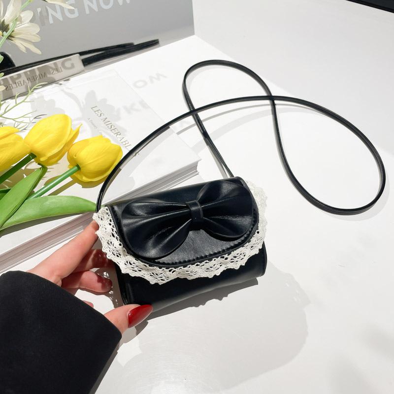 

Милый кружевной бант маленькая квадратная сумка женская жирная кожа девушка универсальная повседневная личность высокое чувство сумка-мессенджер чёрный