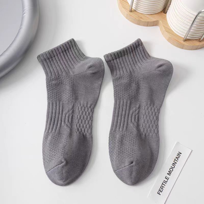 

Мужские летние универсальные дышащие влагоотводящие дезодорирующие носки 1 pair темно-серого