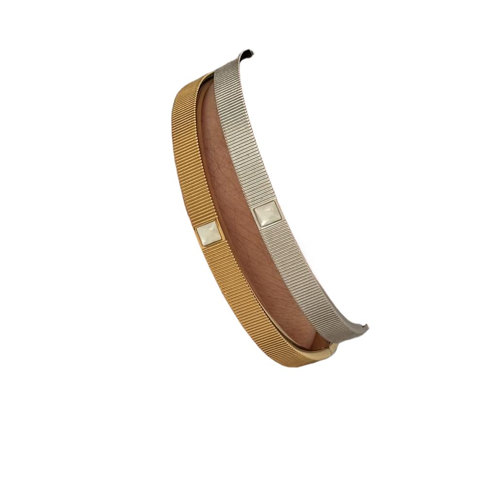 Minimalist Style Ribbed Stainless Steel Bangle 18K Gold Plated with Square Shell Inlay