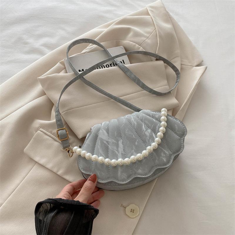 

Нишевая сумка-ракушка Маленькая квадратная сумка Стильная и простая наплечная сумка Повседневная досуговая сумка-мессенджер для поездок на работу серебряный