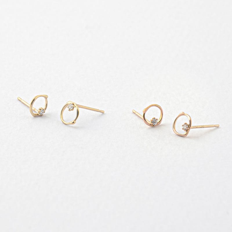 OR D`OR [14K] Wrap Diamond Round Earrings