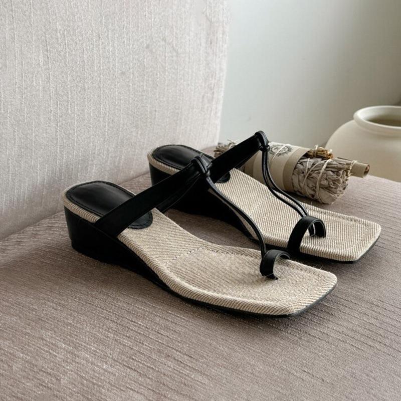 2024 Korean Temperament Clip Foot Slippers Female Summer Outside Wear Wedges Non-slip Roman Sandals Half Slippers Versatile