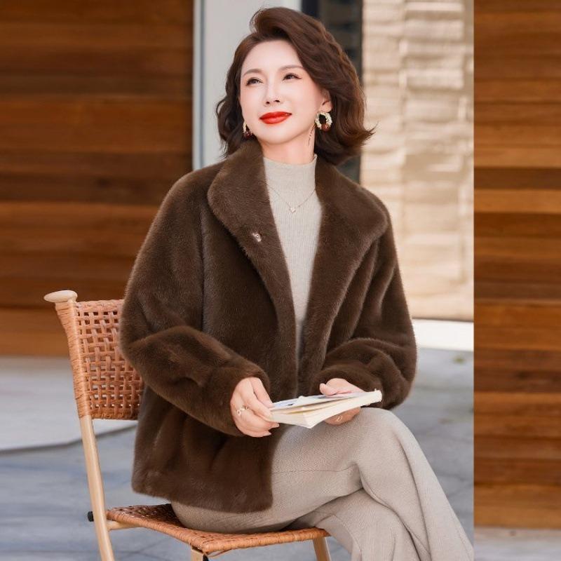 

Женская одежда среднего возраста, одежда для молодых женщин, короткая куртка из искусственной кожи с флисом из норки со стойкой воротником для женщин L recommends 130-75kg