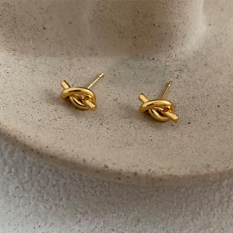 18K Gold-Plated Titanium Steel Knot Stud Earrings: Minimalist, Retro, High-End Design