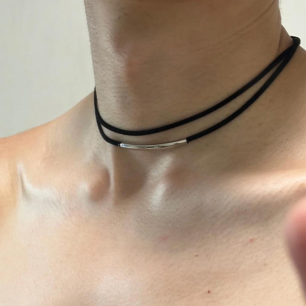 Nischdesign Tidvisare Crowe Metall Läder Halsband Personligt Flickhalsband