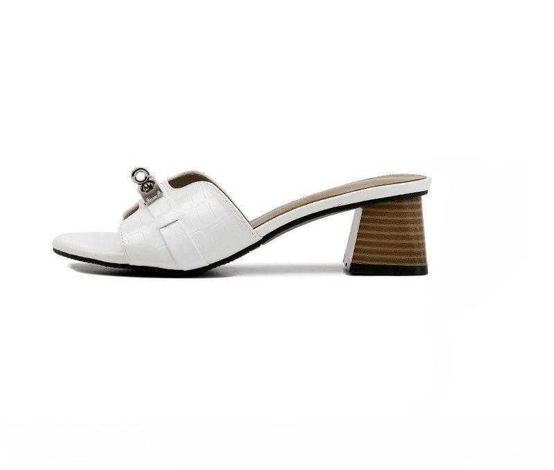 Small gold buckle crocodile pattern Korean version of high-heeled sandals for women's summer wear thick heels and soft soles, one-word beach sandals