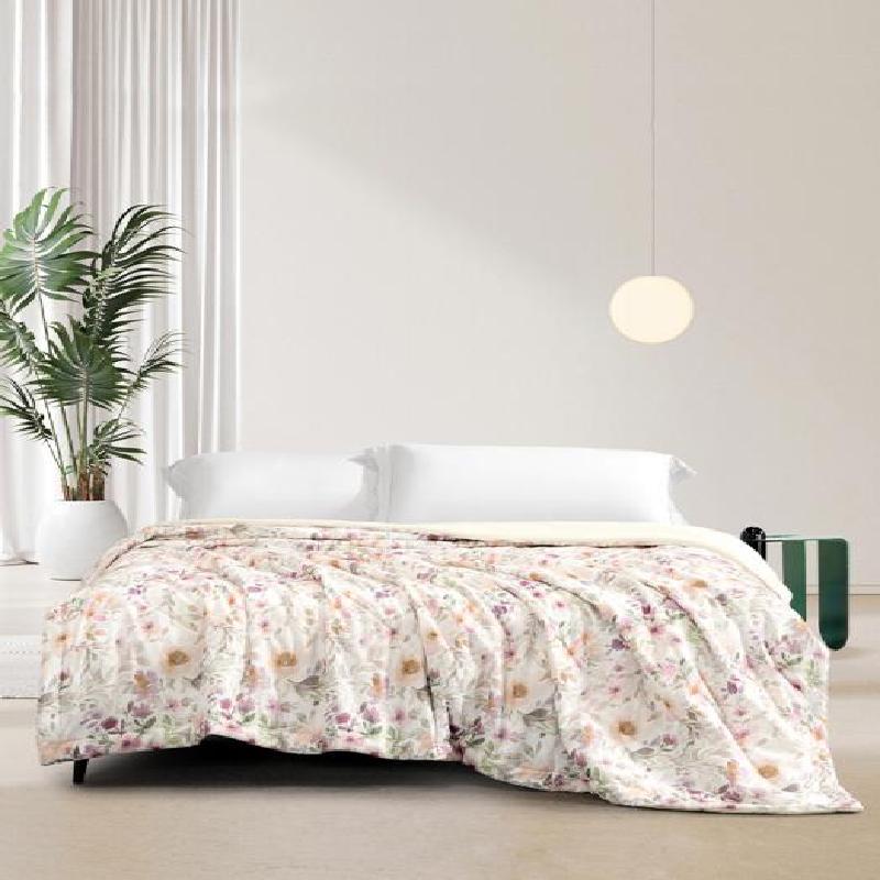 

Mercury Home Textiles Scented Breeze All-Season Quilt