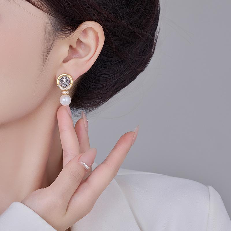 Zircon Pearl Two-Color Ancient Coin Series Earrings Women'S Fashion Retro Stud Earrings Niche Design High-End Earrings