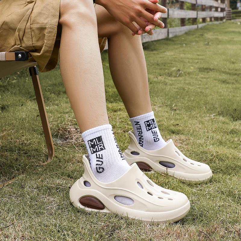 Beach Slip-on Sandals For Man Non-slip Breathable Outdoor EVA Sport Slippers Rainy Day Stylish Versatile Sandals Soft Thick-sole