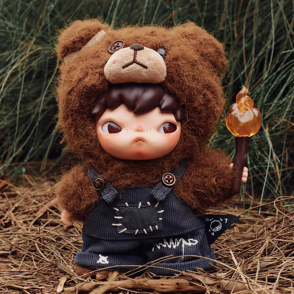 Jucărie de pluș POP MART Hirono Living Wild Fight for Joy