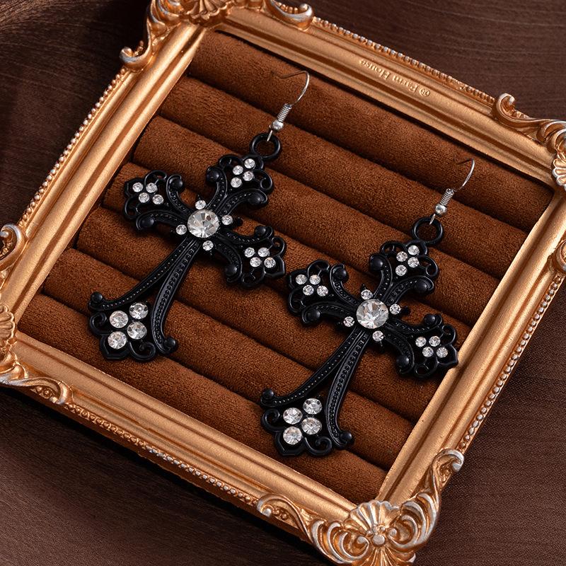 Vintage Baroque Rose Cross Earrings Women'S Hip Hop Versatile Earrings Premium Sense Flash Diamond Fashion Earrings