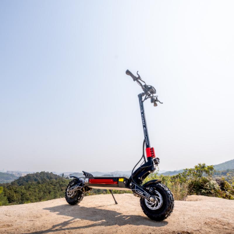 YUME Raptor Elektrická koloběžka 60V30AH 6000W Duální motor 11palcové terénní pneumatiky Maximální rychlost 80 km/h pro dospělé E-koloběžky s Bluetooth