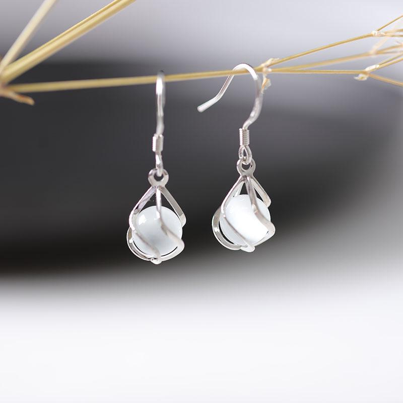Retro Chinese Style Water Drop Cat's Eye Stone Ear Hooks for Women - Elegant Rotating Dangle Earrings