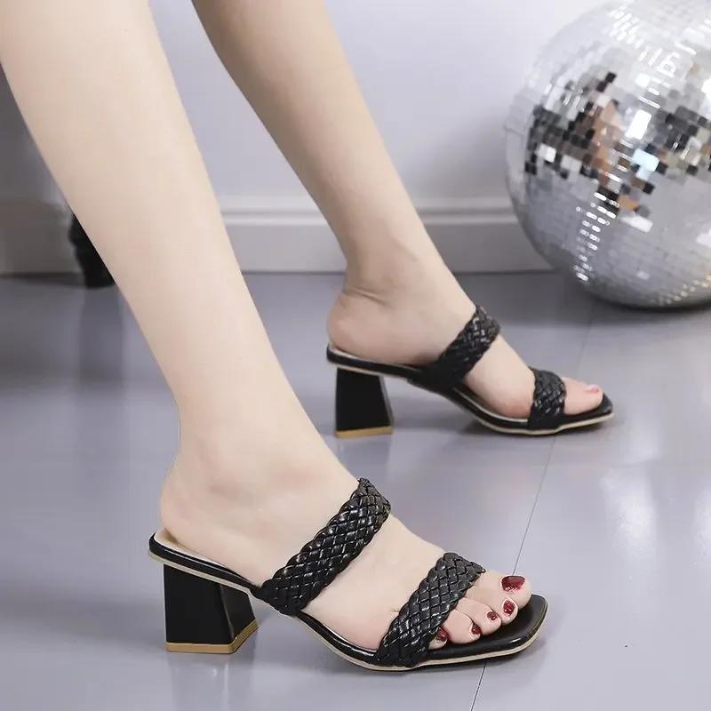 Sandales à talons épais et bout carré, nouvelle mode d'été, couleur unie, chaussures d'extérieur à talons hauts pour femmes, tailles 35 à 42